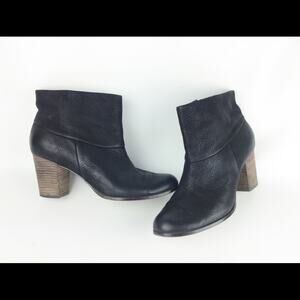 LIKE NEW! COLE HAAN ANKLE BOOTS BURNISHED LEATHER